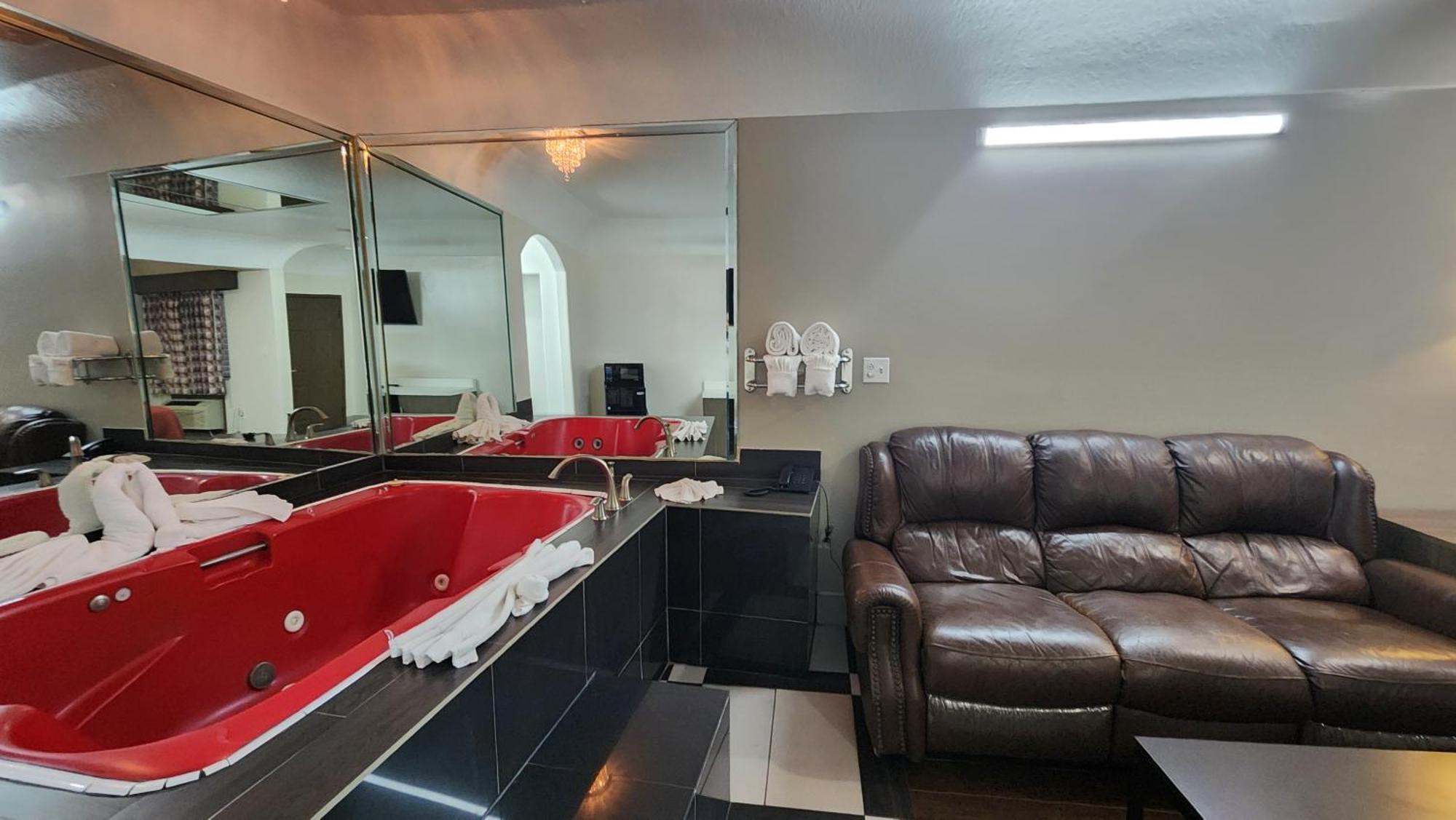 Scottish Inn & Suites Sam Houston Parkway ภายนอก รูปภาพ