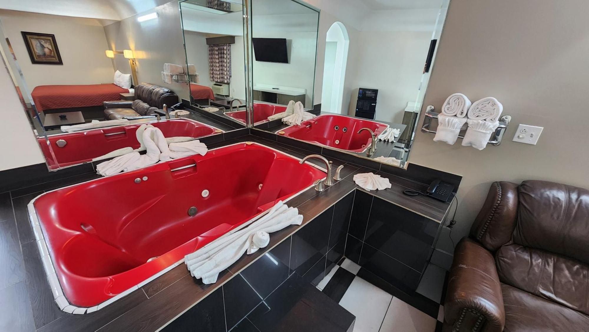 Scottish Inn & Suites Sam Houston Parkway ภายนอก รูปภาพ