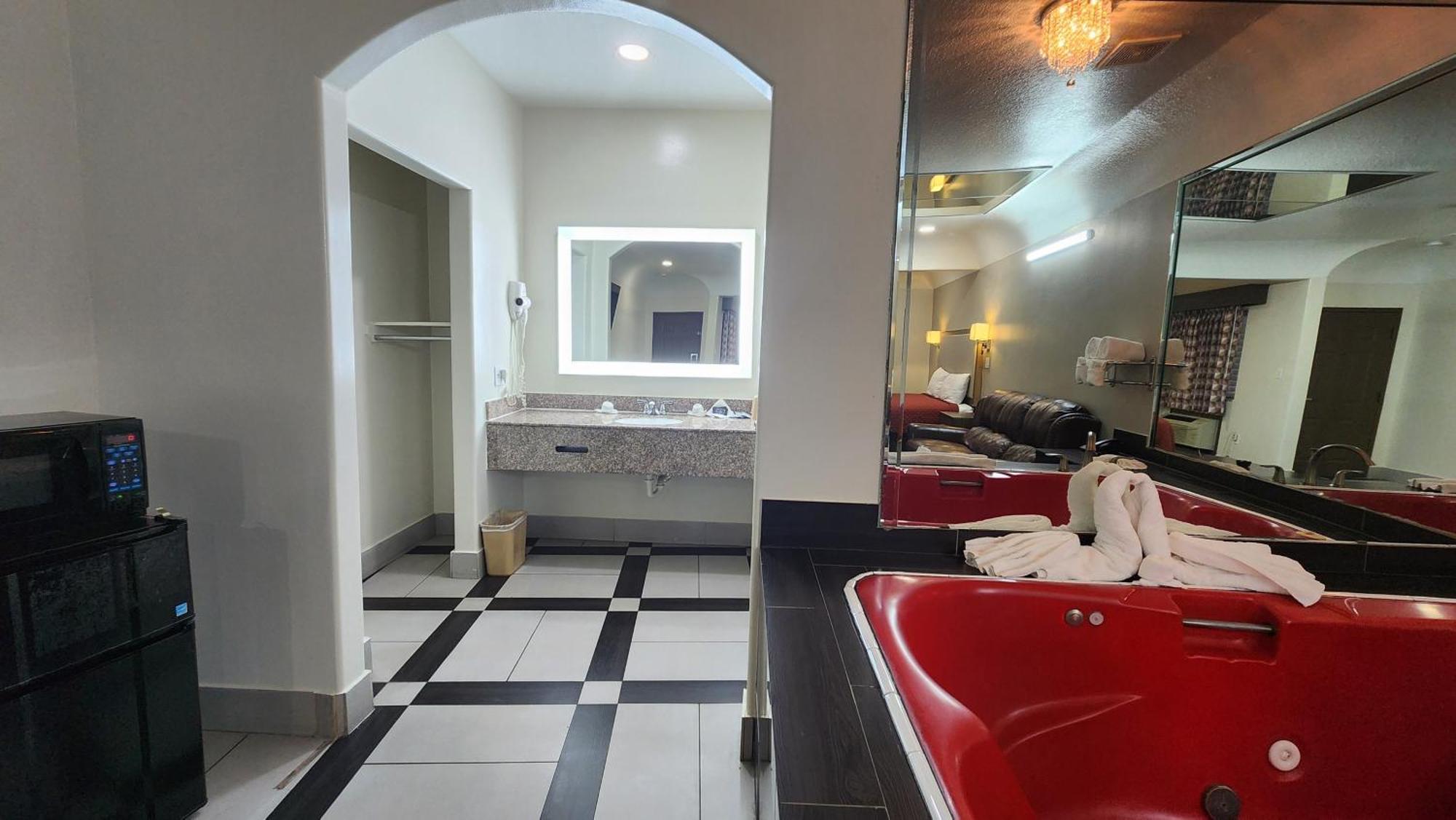 Scottish Inn & Suites Sam Houston Parkway ภายนอก รูปภาพ